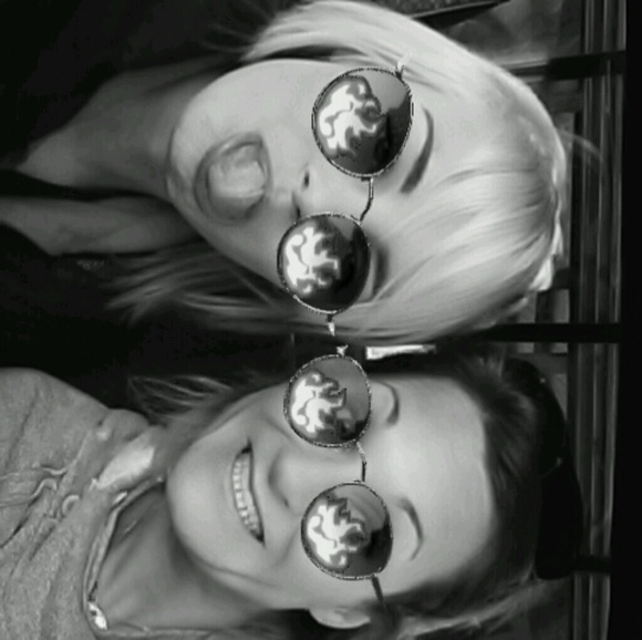 Meet your Posher, Matthew - Picture 1 of 1